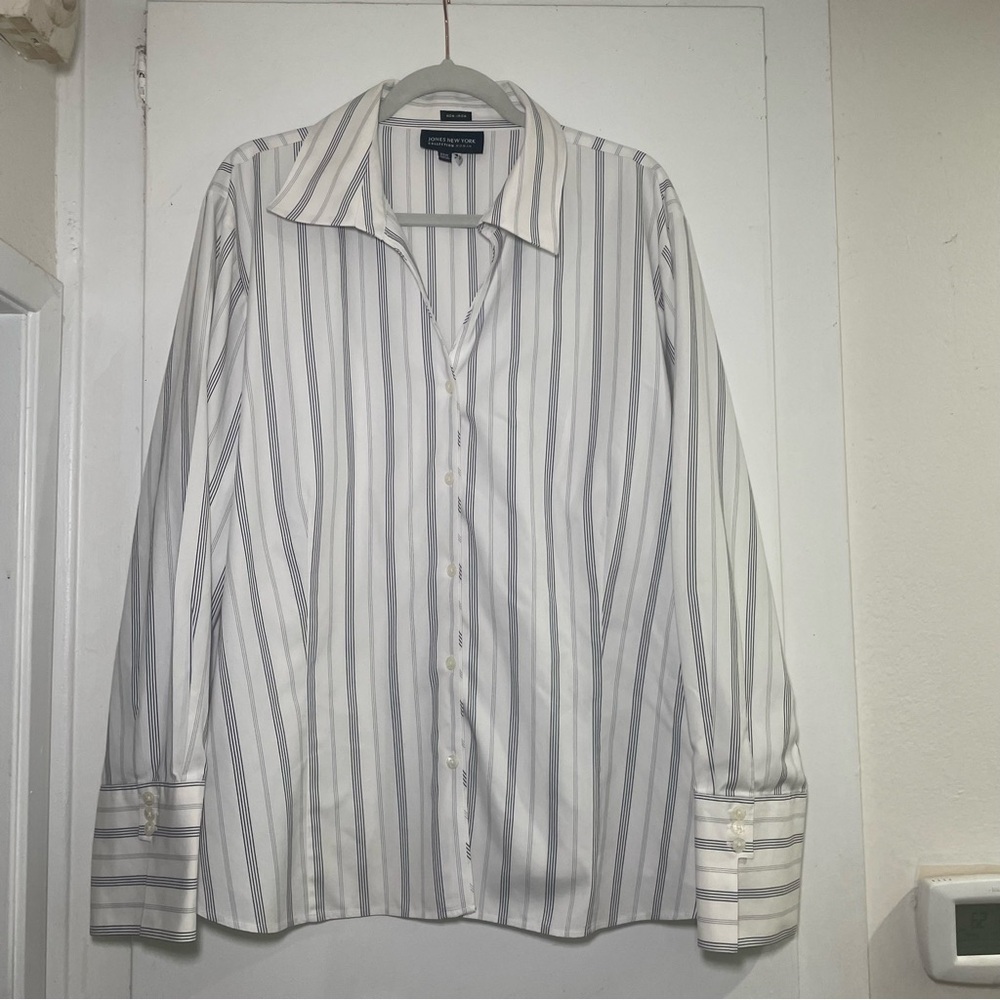 Women’s Jones NY Striped Button-Down Shirt